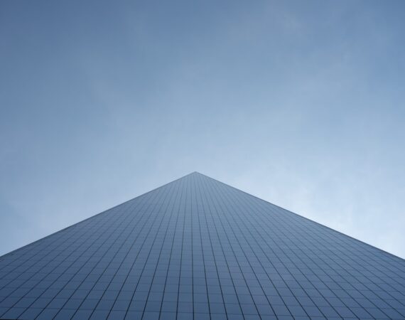 photo 1626666376543 fe96723e30e5