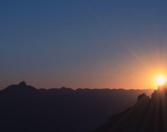 太陽能系統故障排除指南:解決常見問題的方法 5 photo 1429655353447 d030683895ad