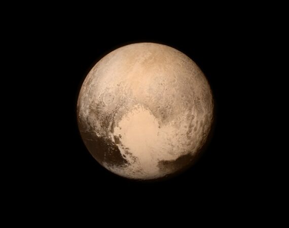 photo 1614314107768 6018061b5b72