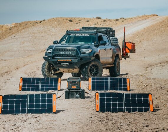 photo 1650866156457 bb7c4afd54da