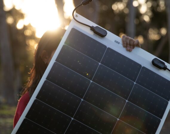 photo 1676337167296 c4b19eb0a5e2