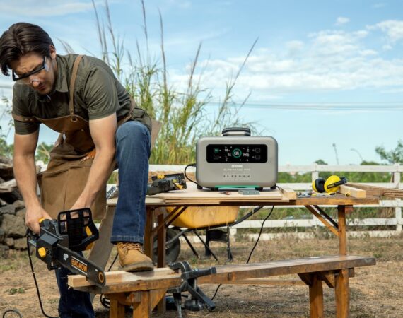 photo 1677750022693 60f49ba82121