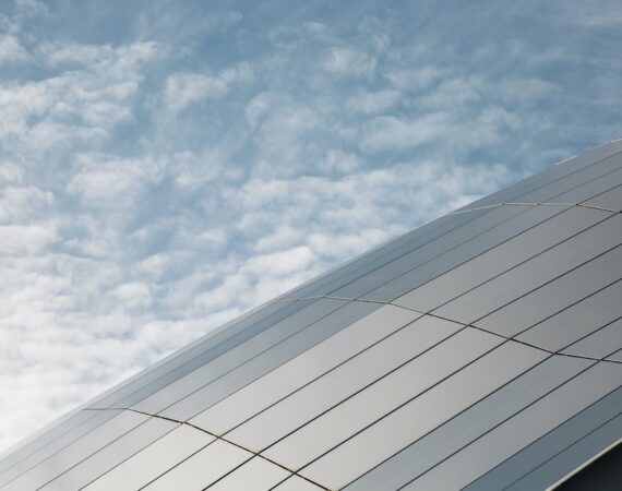 photo 1684006211712 77c1b2d0708b