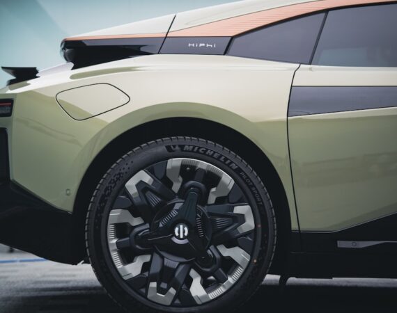 太陽能面板清潔與保養:維持系統效能的關鍵 5 photo 1684329601338 61de3da6c272