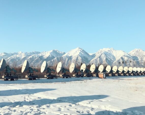 photo 1519195728061 279b4e41cc15