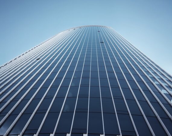 photo 1596206632251 1514c9256b77