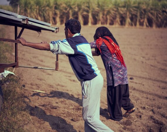 photo 1606707724632 eff3d909ab7b