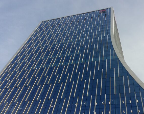 photo 1654732212503 127d117a48e3