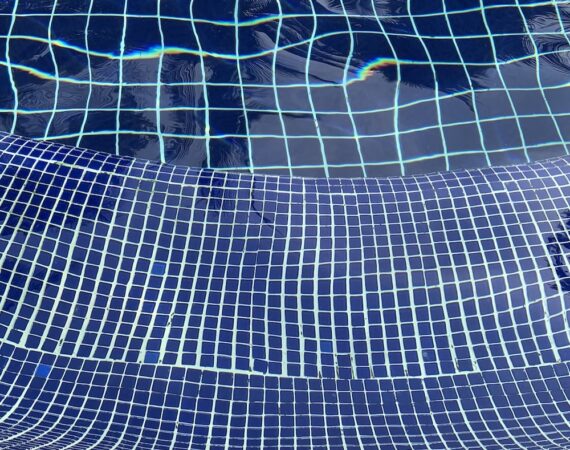 photo 1685373944826 982b6649aec2