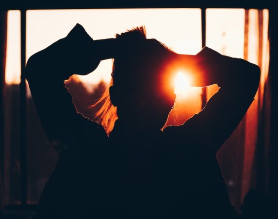 photo 1502777448210 2a71991d2093