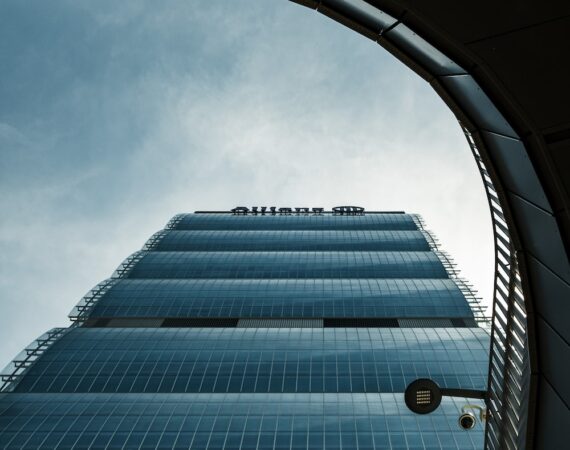 photo 1547263839 94846dc94c65