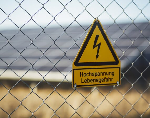 太陽能解決方案:為您的家居或企業提供可靠的能源 1 photo 1552033713 917114a37b7d