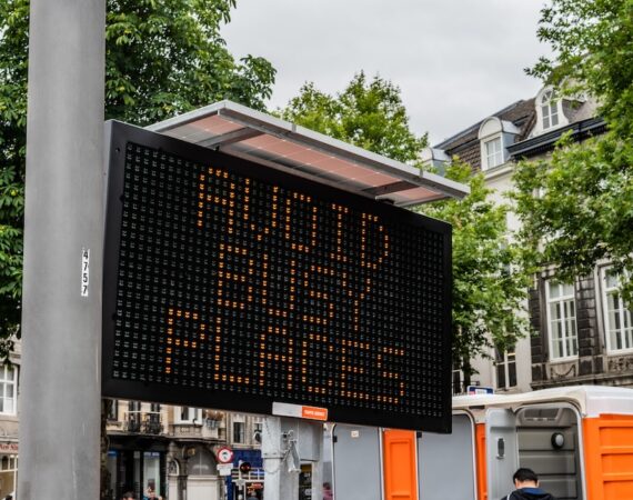 太陽能解決方案:綠色科技的先驅 3 photo 1596463791112 b30339b65952