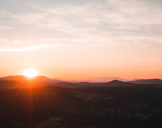 太陽能板的工作原理及在環保領域的應用探索 2 photo 1597273725320 fec98504df37