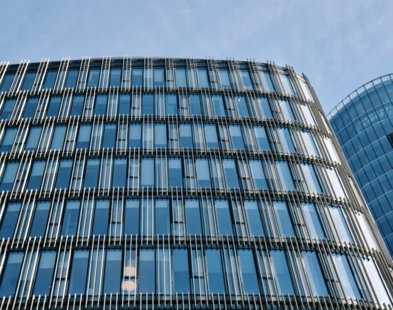 實用指南:選擇適合的太陽能發電技術 1 photo 1650212339431 44918b51008c