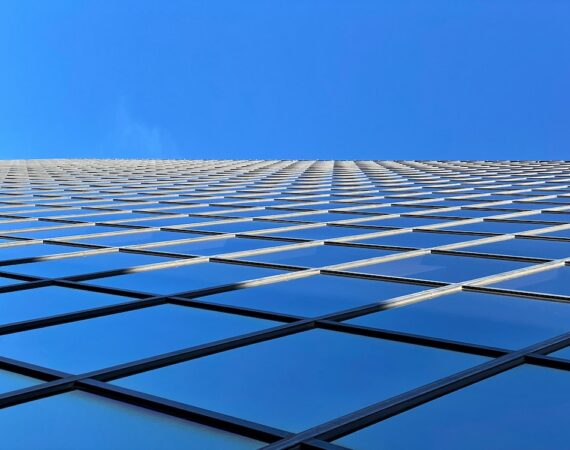 photo 1672978522851 d58624b9791b