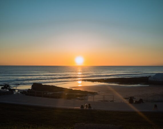 photo 1580730647121 129762add1a6