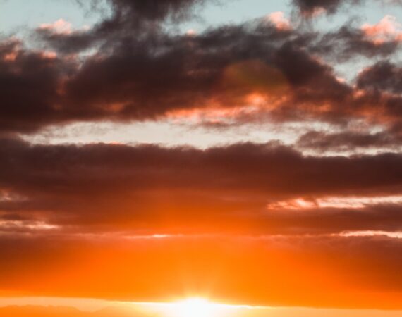 photo 1589872265924 7c8c528eca2f