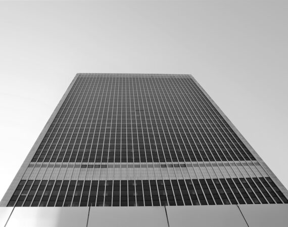 photo 1615991736485 0b28b771f63c