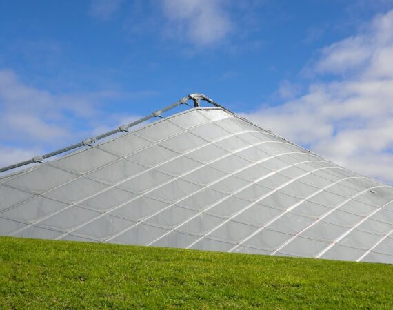 photo 1644290827596 7253526758c9