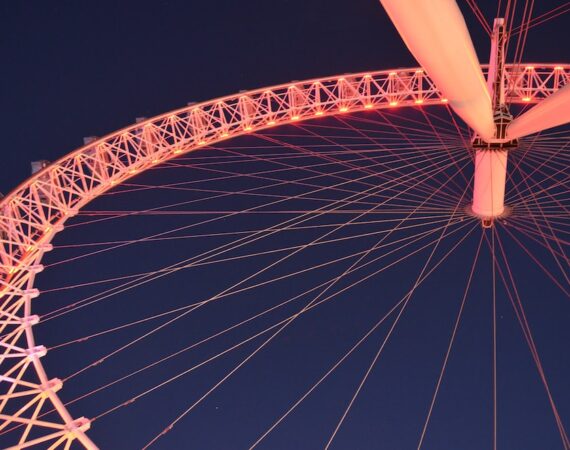 photo 1649162430227 3eda5a589fb3