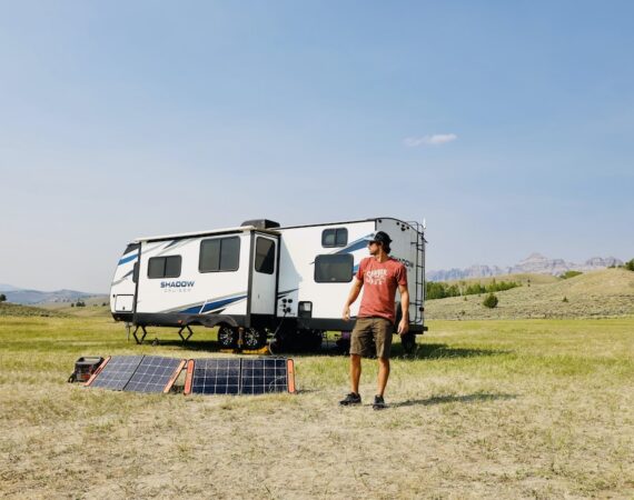 photo 1650866156027 f1f93931a967