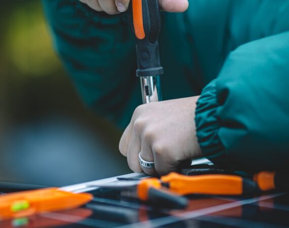 太陽能電池板的維護技巧與注意事項 5 photo 1661997490456 b6884819b35e