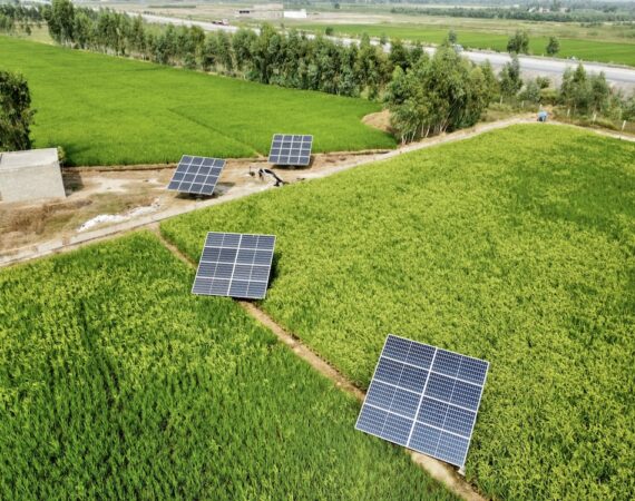 photo 1670519808728 335b1eb2ef52