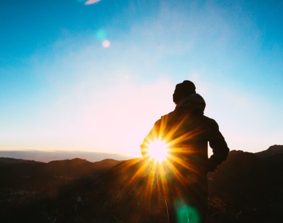 太陽能生產在工業與商業應用中的優勢與挑戰 5 photo 1579585324212 be0c743a75a5